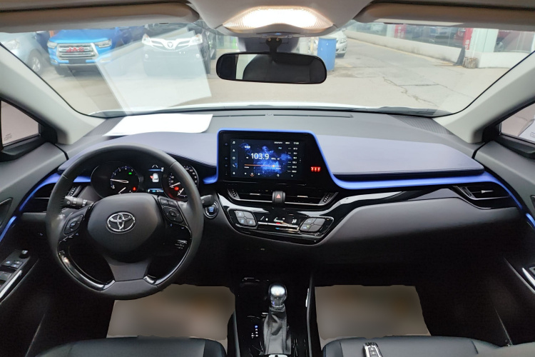 丰田C-HR 2021款 2.0L 豪华版中控内饰7002