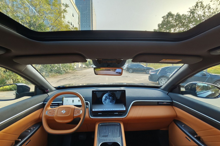 东风奕派 eπ008 2025款 210Max增程版 5座中控内饰7008