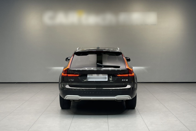 沃尔沃V90 2024款 Cross Country B5 AWD 智尊版车身外观6006