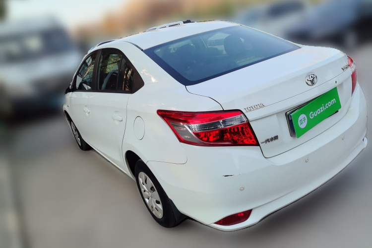 丰田 威驰 2014款 1.3L 手动型尚版车身外观5
