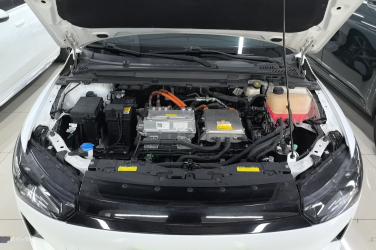 小鹏P5 2021款 510G机舱底盘24