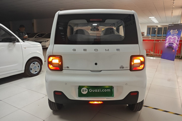 吉利银河 2024款 熊猫mini 200km 耐力熊车身外观6