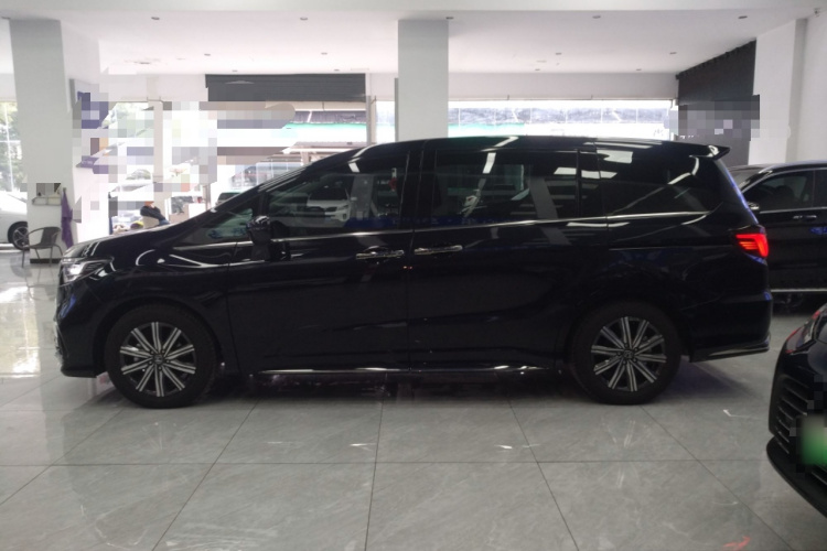 本田 奥德赛 2024款 2.0L e:HEV 锐·悦享版车身外观4