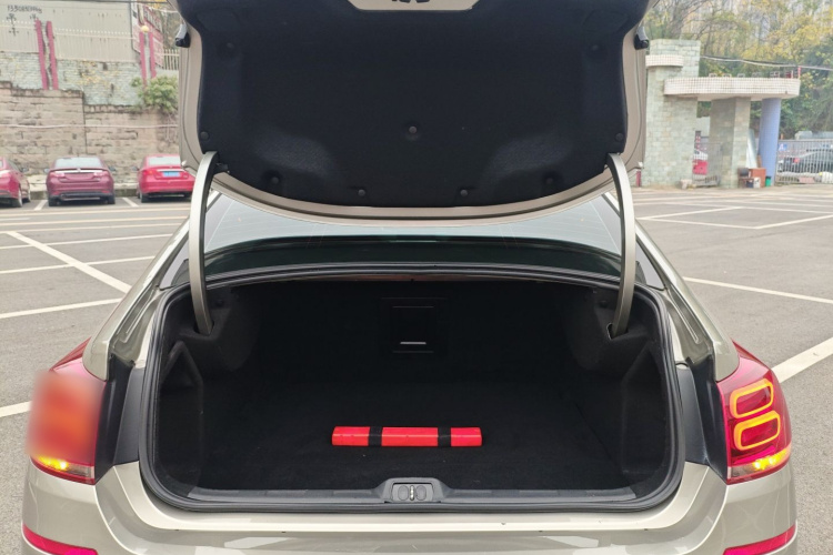 雪铁龙C5 2017款 350THP 自动豪华型机舱底盘23