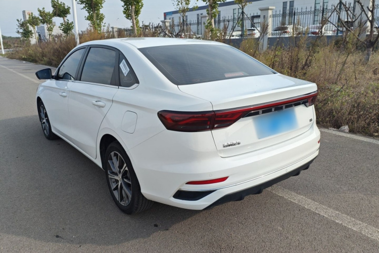 吉利汽车 帝豪 2023款 第4代冠军版 1.5L CVT尊贵型车身外观6005