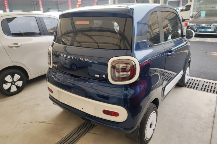 奔腾小马 2025款 222km 闪电马车身外观7