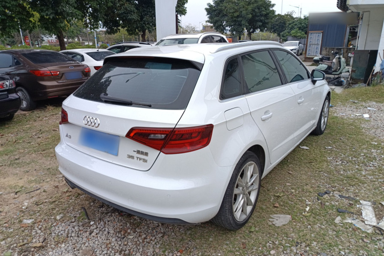 奥迪A3 2016款 Sportback 35 TFSI 风尚型车身外观7