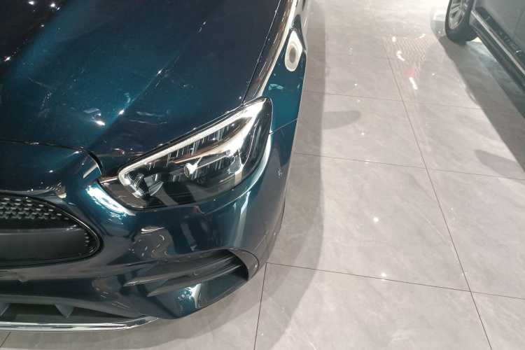 奔驰E级 2021款 改款 E 300 L 运动豪华型局部细节36