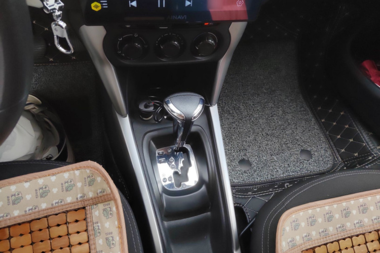 雪铁龙C3-XR 2017款 1.6L 自动时尚型局部细节18