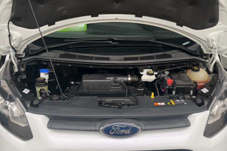 福特 全顺 2017款 2.0T汽油多功能商用车中轴中顶国V局部细节24