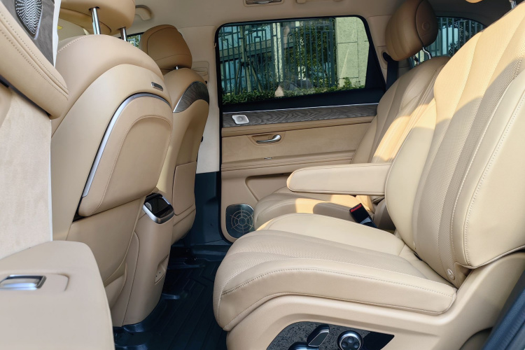 鸿蒙智行 问界M7 2022款 1.5T 后驱舒适版中控内饰7002