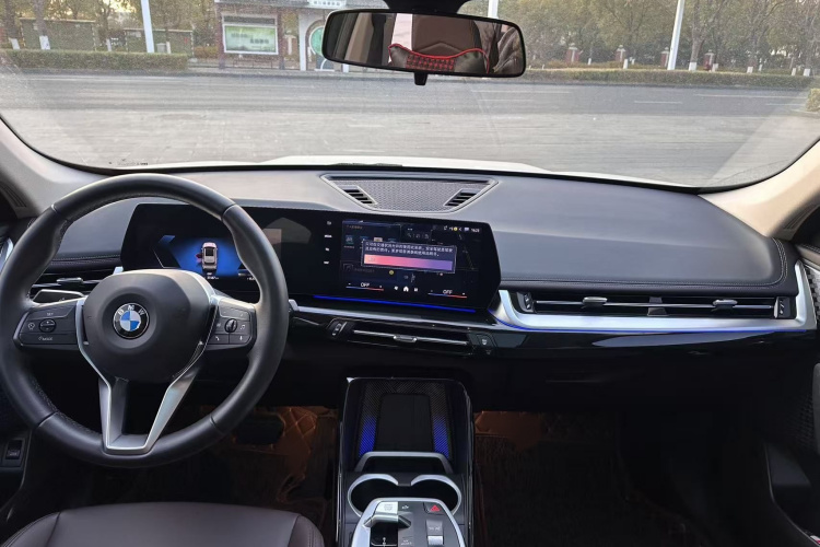 宝马X1 2023款 sDrive25Li X设计套装中控内饰7004