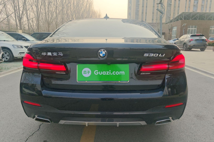 宝马5系 2023款 改款 530Li 领先型 M运动套装车身外观6005