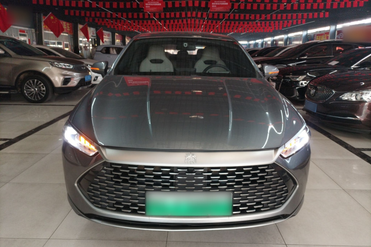 比亚迪 秦PLUS 2023款 冠军版 DM-i 55KM领先型车身外观2