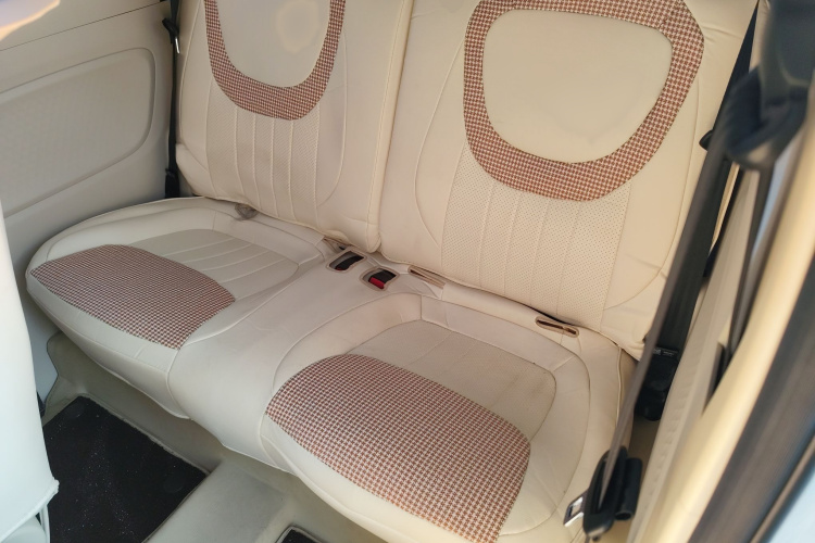 五菱汽车 宏光MINIEV 2024款 第三代 215km 青春版中控内饰7002