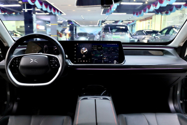 小鹏P7 2021款 480N中控内饰7002