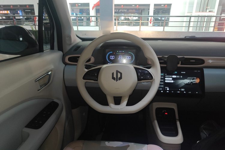 零跑汽车 零跑T03 2023款 403轻享版局部细节13