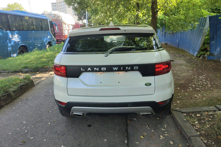 陆风X7 2016款 2.0T 全景尊贵版车身外观6004