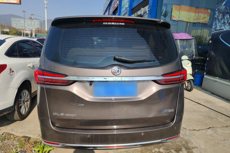 别克GL8 2021款 陆上公务舱 652T 舒适型车身外观6