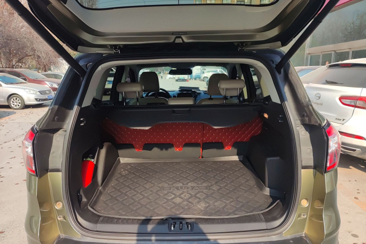 福特 翼虎 2017款 EcoBoost 180 四驱尊翼型机舱底盘23