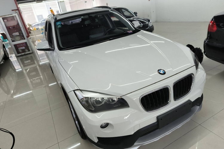 宝马X1 2014款 sDrive18i 时尚型车身外观3