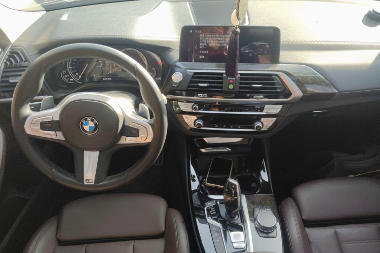 宝马X3 2018款 xDrive30i 领先型 M运动套装 国VI中控内饰12