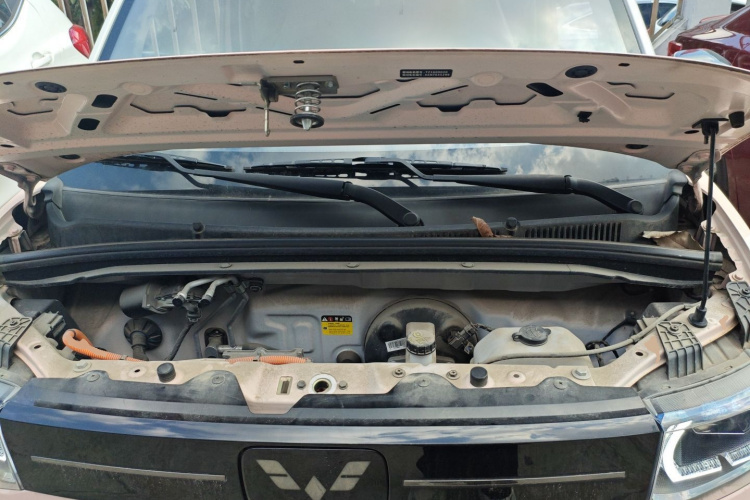 五菱汽车 宏光MINIEV 2022款 马卡龙时尚款 磷酸铁锂机舱底盘24