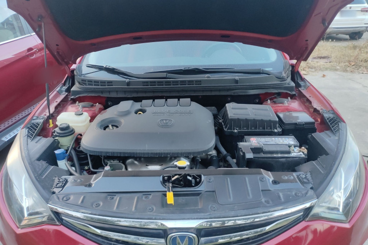 长安 逸动 2016款 XT 1.6L 手动俊酷型局部细节24