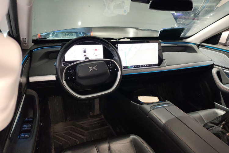 小鹏P7 2022款 480E中控内饰13