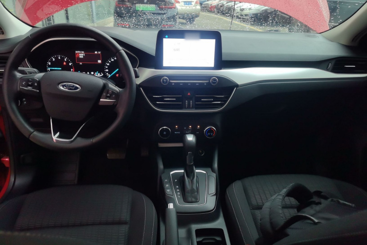 福特 福克斯 2020款 三厢 1.5L 自动锋跃型中控内饰12