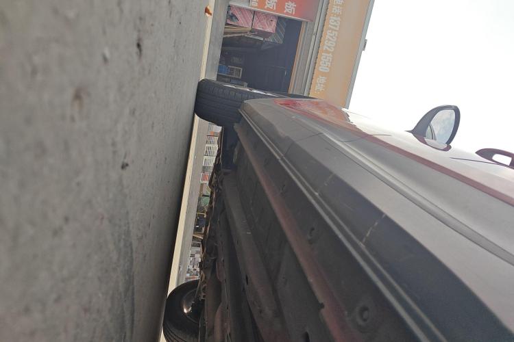 宝沃BX5 2017款 20TGDI 自动两驱新锐型机舱底盘30