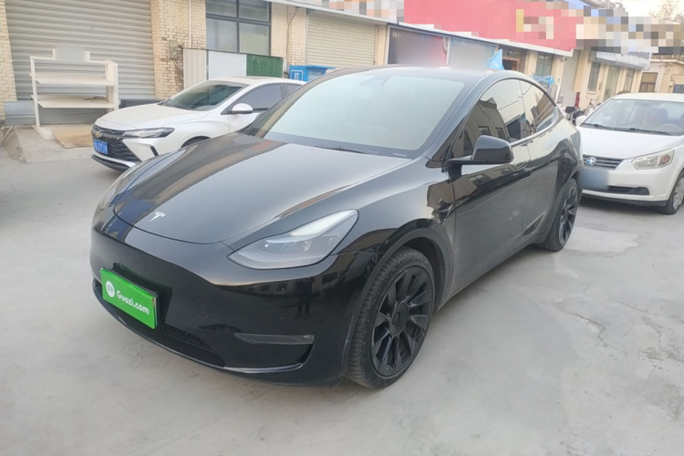 特斯拉 Model Y 2021款 长续航全轮驱动版 3D7车身外观1