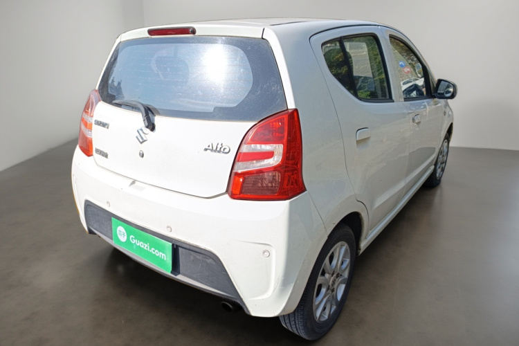 铃木 奥拓 2013款 1.0L 自动豪华型车身外观7