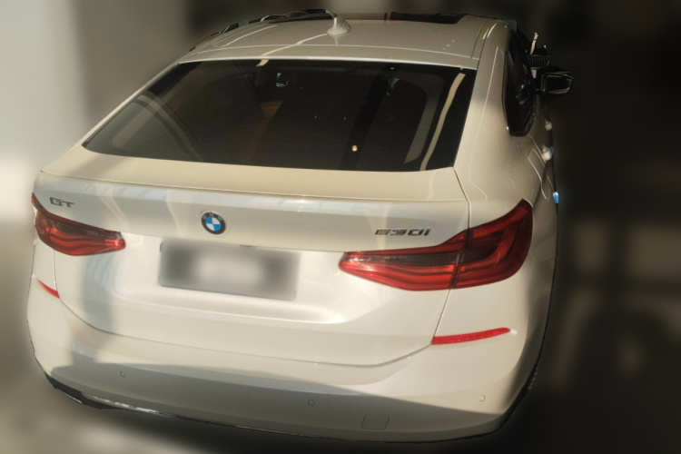 宝马6系GT 2022款 630i 豪华设计套装车身外观6