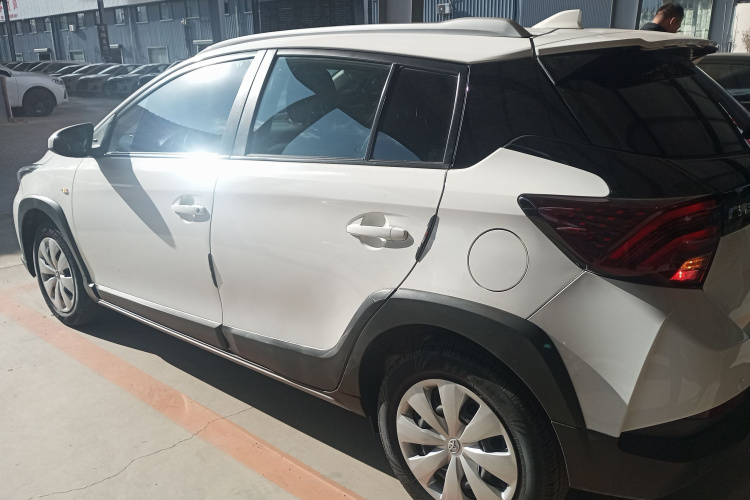 丰田 YARiS L 致炫 2021款 致炫X 1.5L CVT领先版车身外观4