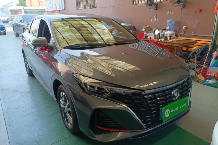 长安 逸动 2024款 PLUS 蓝鲸NE 1.4T GDI DCT高能版车身外观3