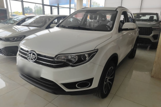 一汽 森雅R7 2024款 1.5L 自动舒适型