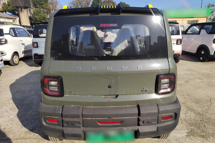 吉利银河 2025款 210km 熊猫骑士车身外观6