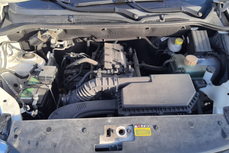 五菱汽车 五菱宏光 2021款 1.5L改款 S舒适型 电动助力LAR机舱底盘24