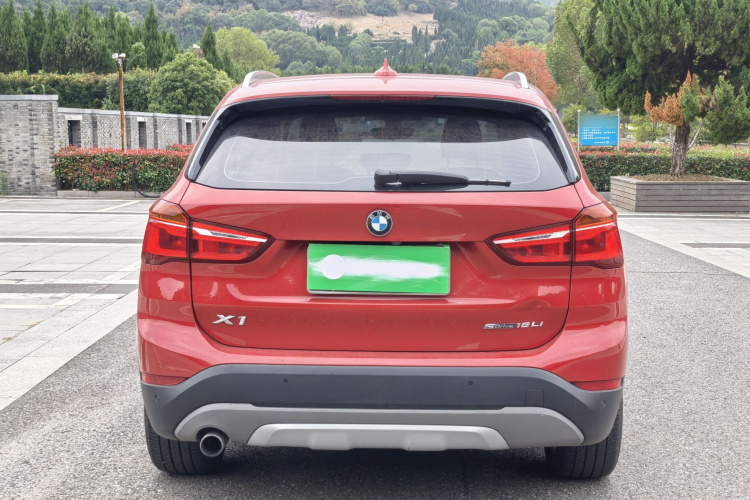 宝马X1 2019款 sDrive18Li 尊享型车身外观6004