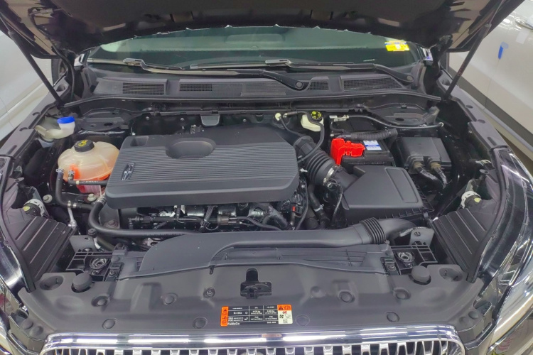 林肯 冒险家 2020款 2.0T 两驱尊享版机舱底盘24