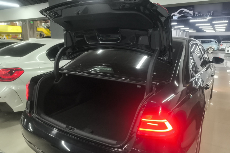 大众 帕萨特 2017款 330TSI DSG尊荣版局部细节23