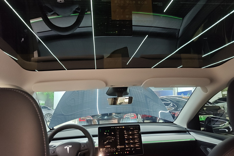 特斯拉 Model Y 2024款 后轮驱动版中控内饰22