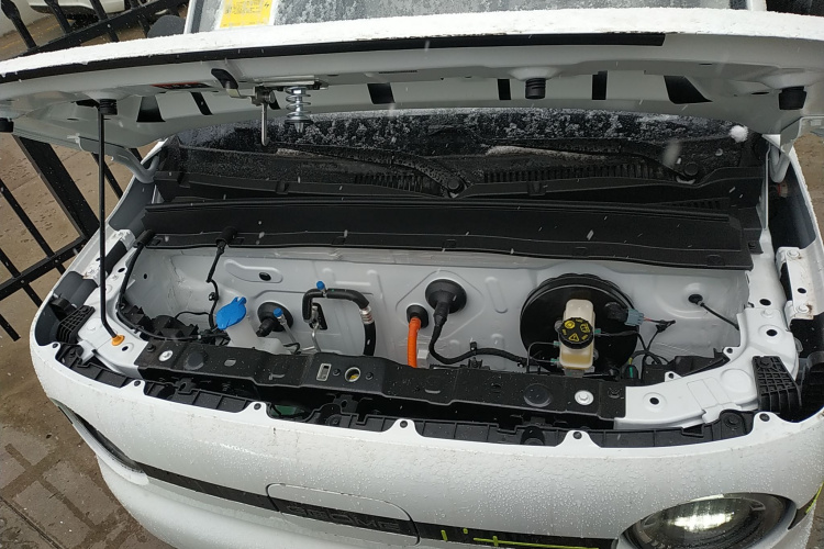 吉利银河 熊猫 2025款 210km 元气熊机舱底盘24