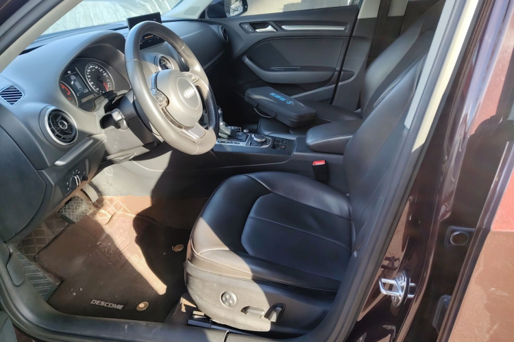 奥迪A3 2014款 Sportback 35 TFSI 自动时尚型中控内饰19