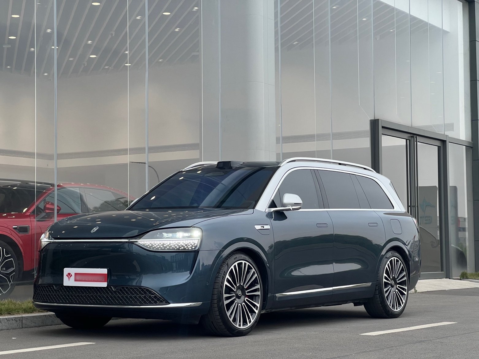 鸿蒙智行 问界M9 2024款 增程 Ultra版 42kWh 6座版