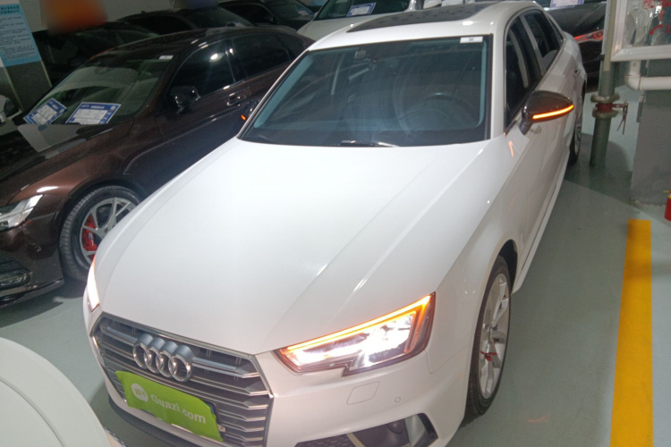 奥迪A4L 2019款 45 TFSI quattro 个性运动版 国VI车身外观2