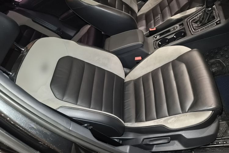 大众 高尔夫 2016款 1.4TSI 自动R-Line局部细节41