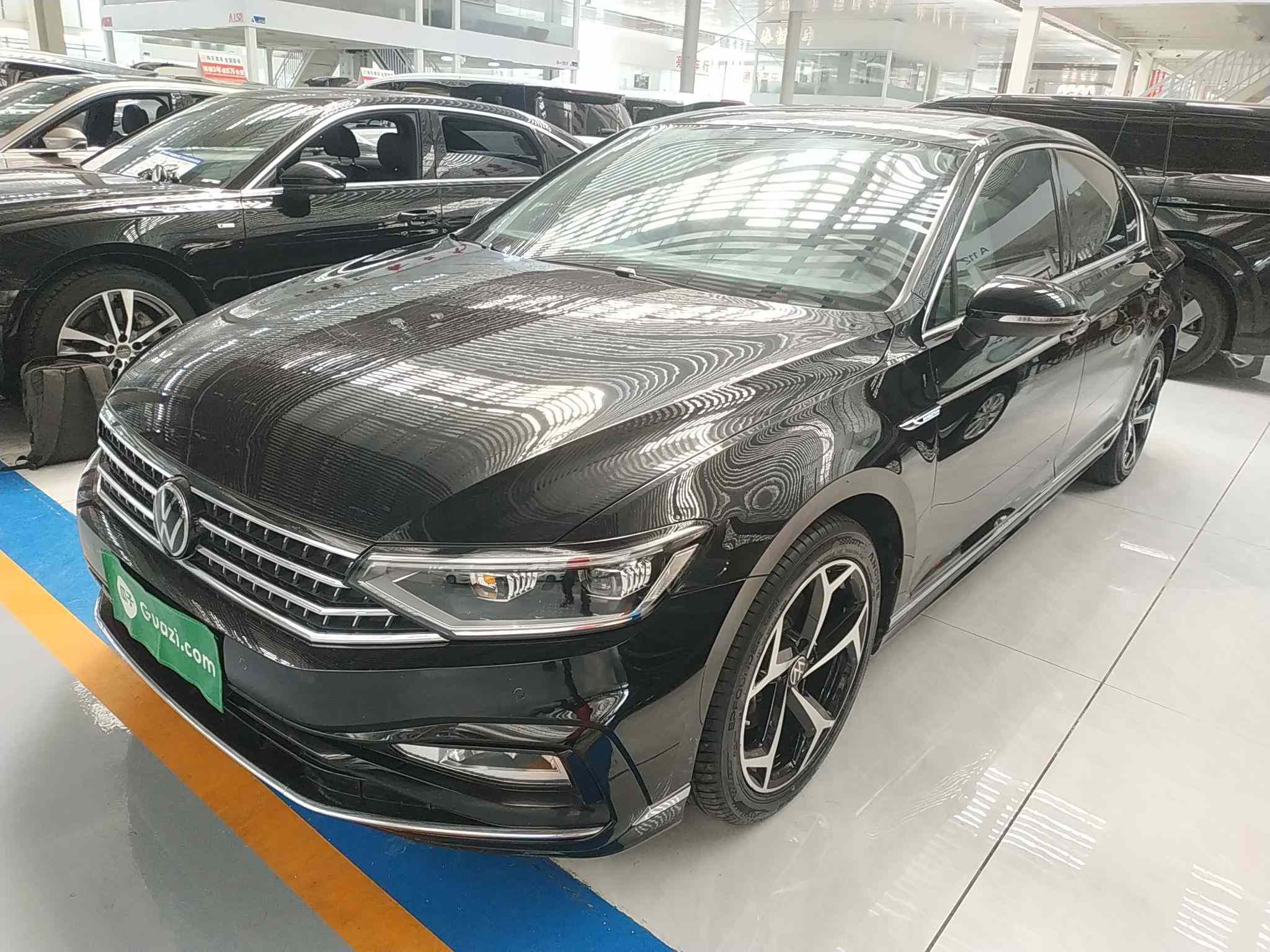 大众 迈腾 2023款 200万辆纪念版 330TSI DSG豪华型(2)
