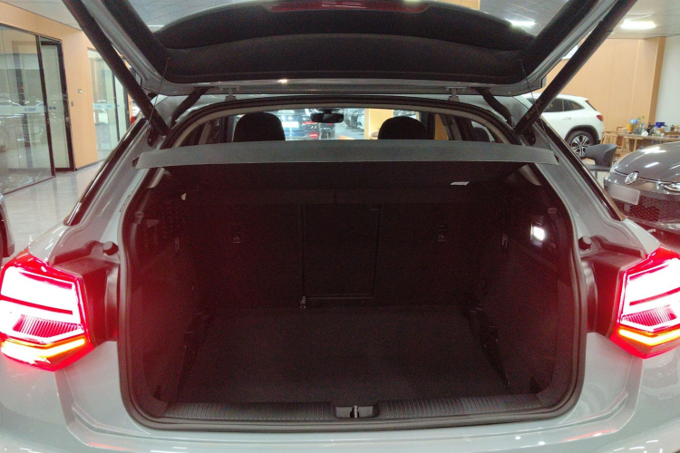 奥迪Q2L 2023款 35TFSI 时尚动感型机舱底盘23